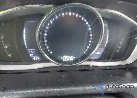 2016 Volvo Xc60 T5 Drive-E Platinum z USA, uszkodzony, nr VIN YV440MDMXG2891108